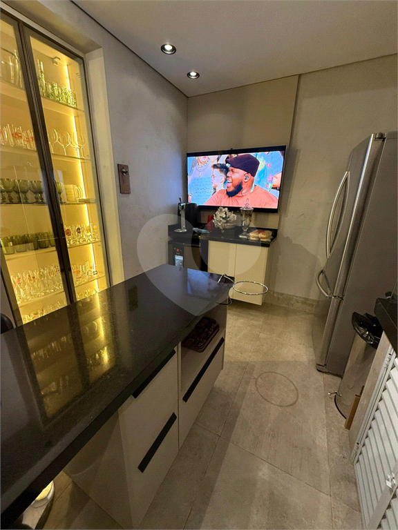 Cobertura alto padrão  com 297 Metros de Área Útil!!! Vista livre e maravilhosa da Região!!!