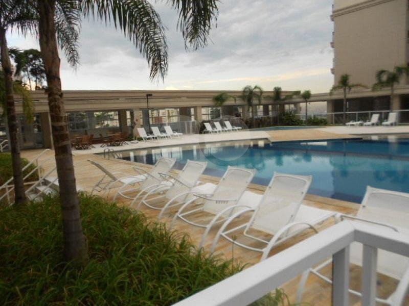 Cobertura alto padrão  com 297 Metros de Área Útil!!! Vista livre e maravilhosa da Região!!!