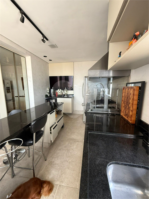 Cobertura alto padrão  com 297 Metros de Área Útil!!! Vista livre e maravilhosa da Região!!!