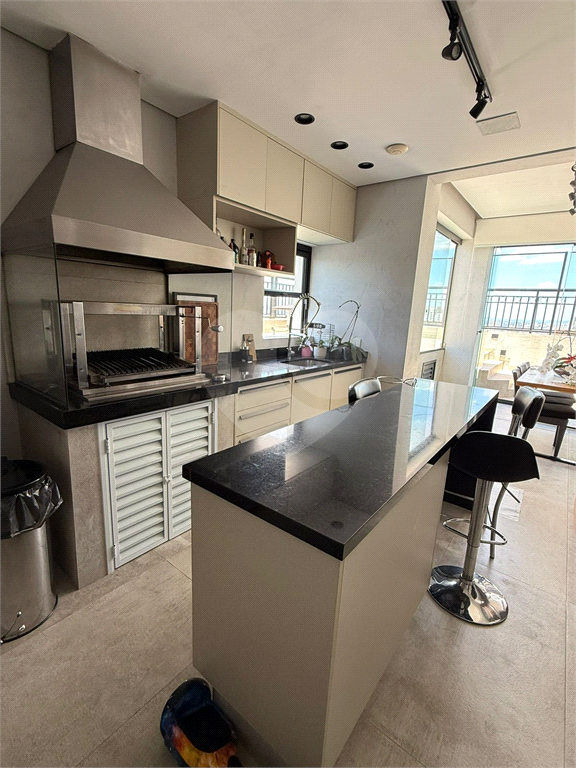 Cobertura alto padrão  com 297 Metros de Área Útil!!! Vista livre e maravilhosa da Região!!!