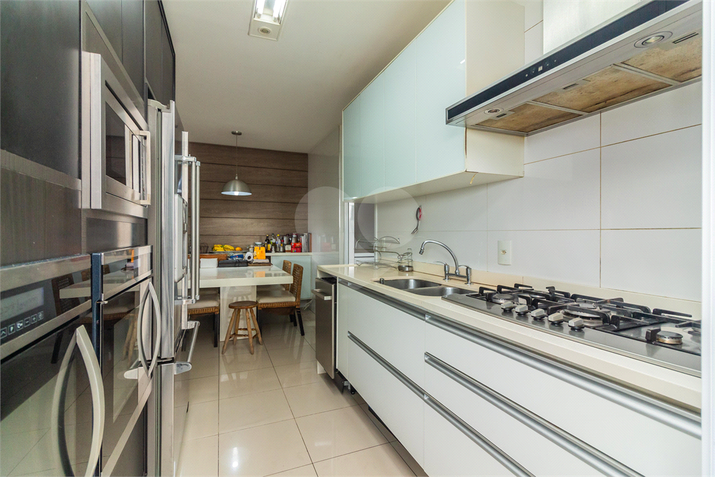 Apartamento com 143 m² com varanda gourmet, 4 dormitórios e 2 vagas em Santana, São Paulo