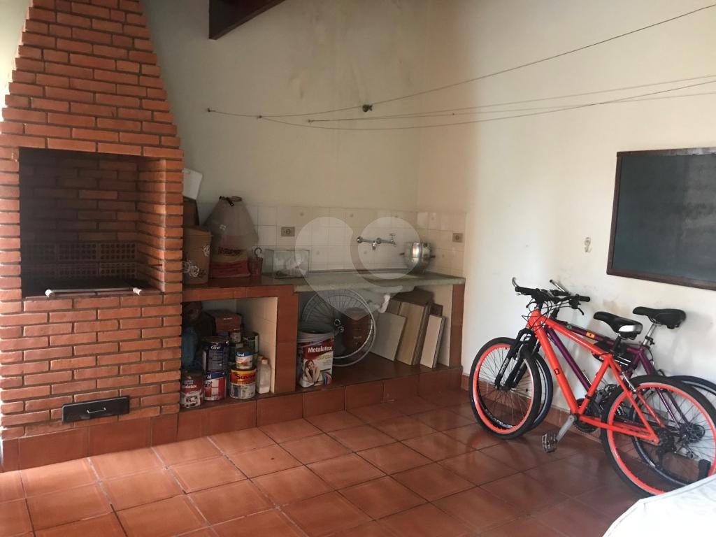 Sobrado na Região de Santa Terezinha com dois dormitórios.