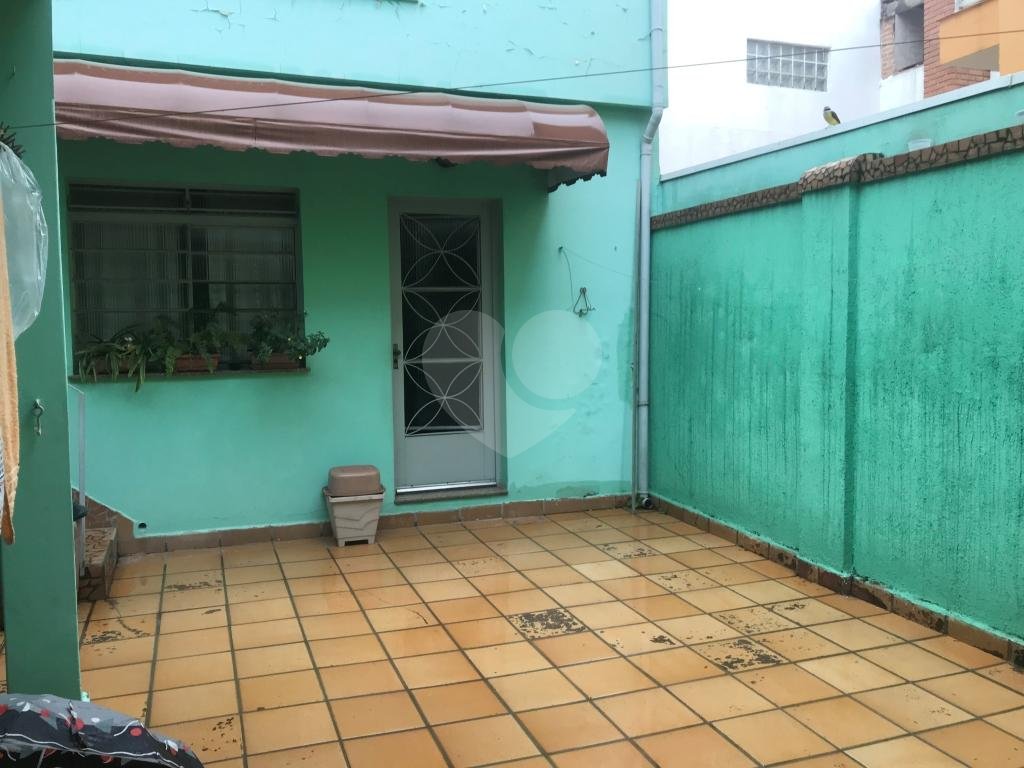 Sobrado na Região de Santa Terezinha com dois dormitórios.