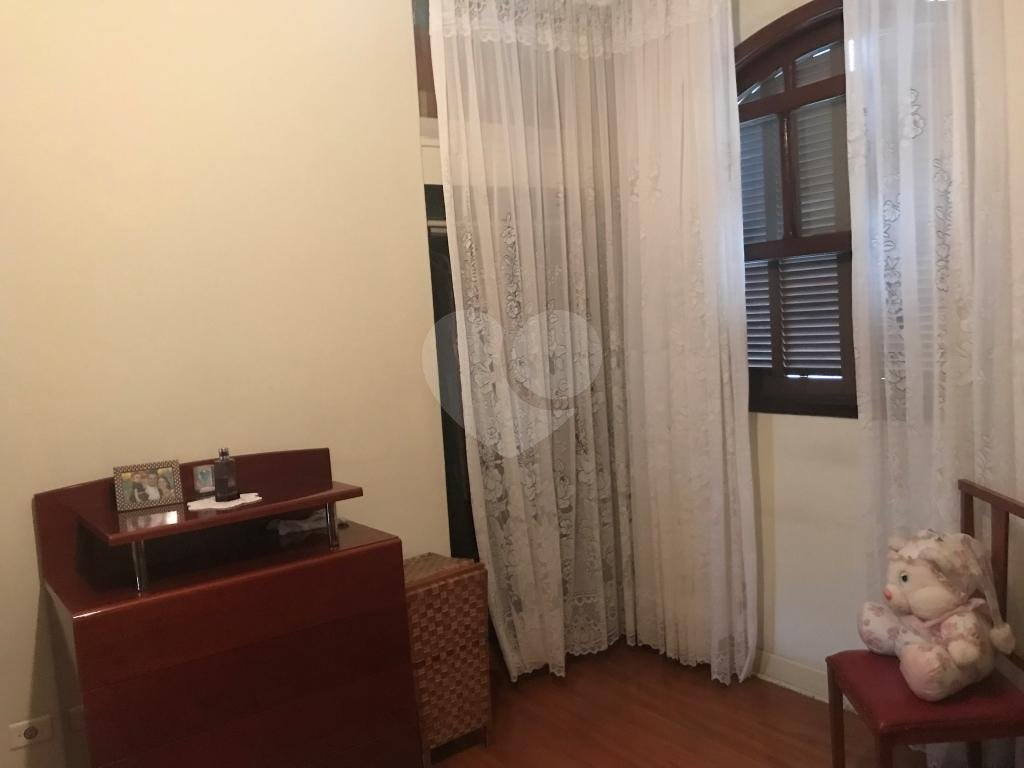 Sobrado na Região de Santa Terezinha com dois dormitórios.