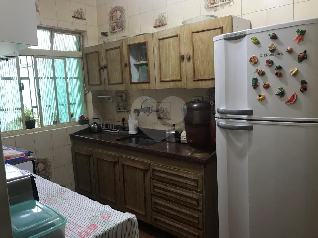 Sobrado na Região de Santa Terezinha com dois dormitórios.