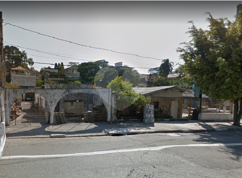 Terreno no Tucuruvi área nobre da Zona Norte. Terreno plano. 10 metros de frente e 48 metros comp.