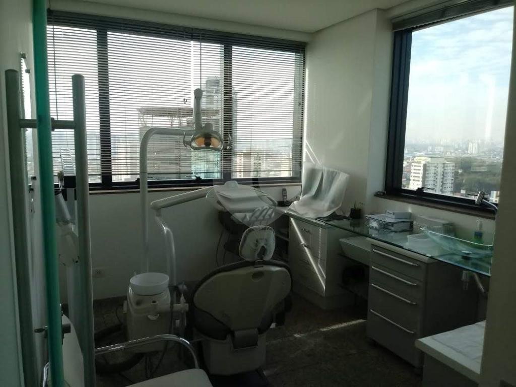 Sala comercial a 2 quadras do metrô Santana