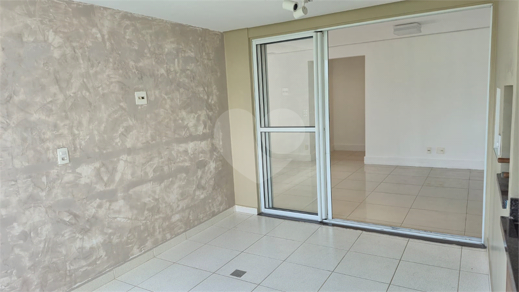 APARTAMENTO em BOM RETIRO