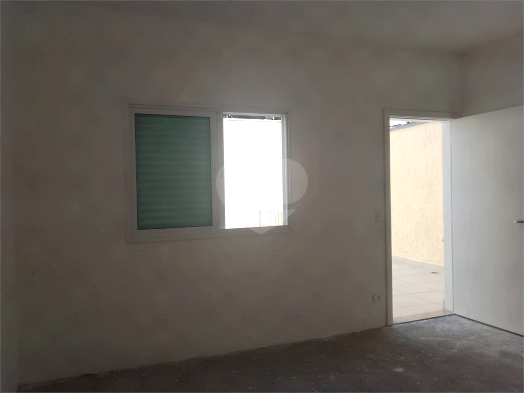 Sobrado novo para venda no Limão. 3 quartos (1suíte), quintal, 4 vagas. 