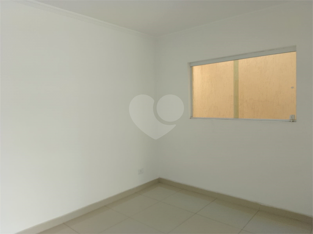Sobrado novo para venda no Limão. 3 quartos (1suíte), quintal, 4 vagas. 
