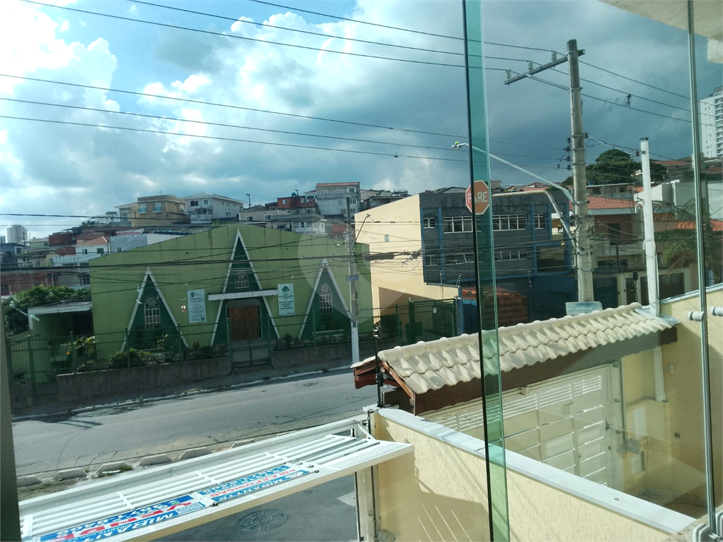 Sobrado novo para venda no Limão. 3 quartos (1suíte), quintal, 4 vagas. 