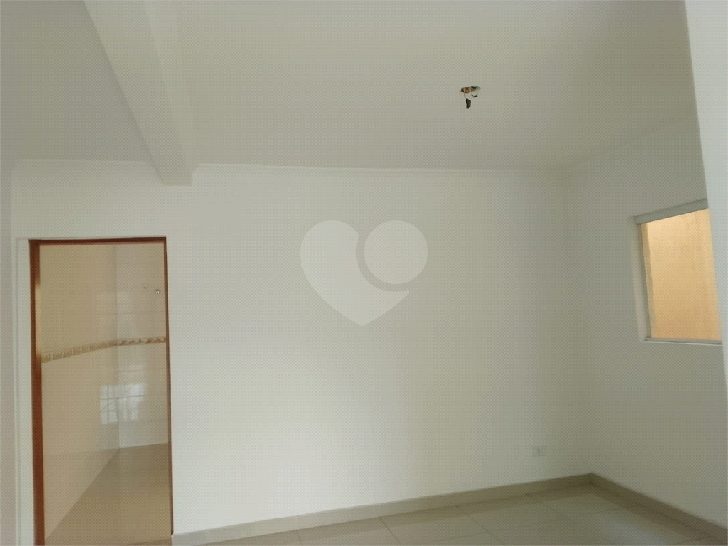 Sobrado novo para venda no Limão. 3 quartos (1suíte), quintal, 4 vagas. 