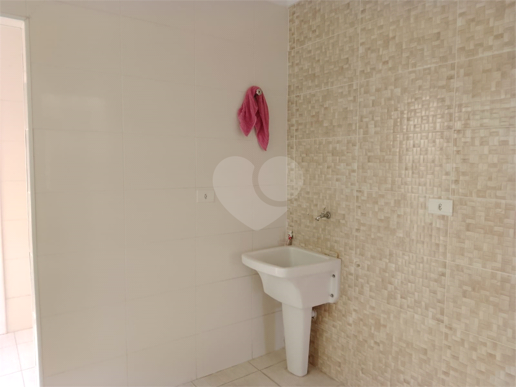 Sobrado novo para venda no Limão. 3 quartos (1suíte), quintal, 4 vagas. 