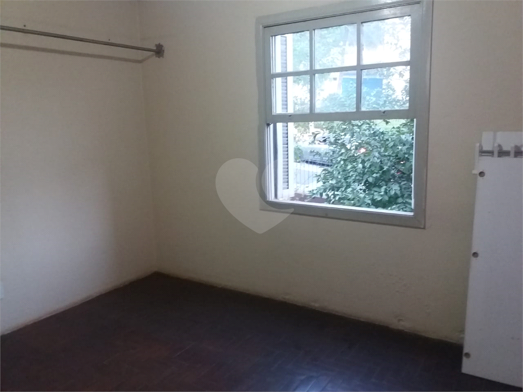 APARTAMENTO em TREMEMBÉ