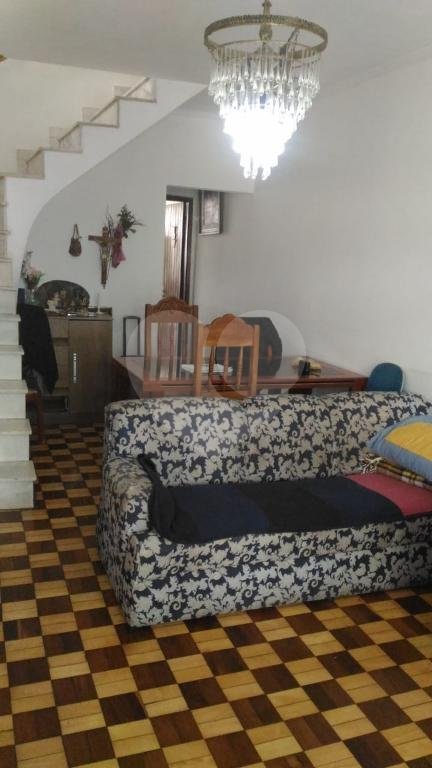 Ótima casa no Mandaqui, travessa da Santa inês com 3 dormitórios e vaga, são 247m2 de terreno.