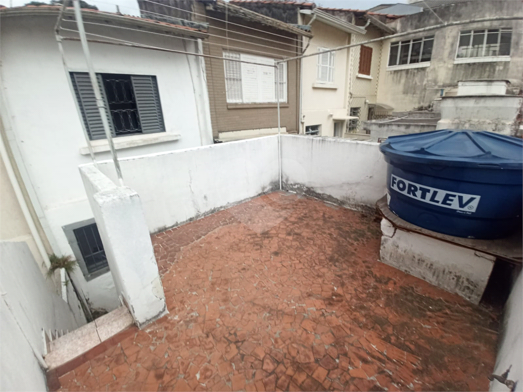 Sobrado, disponível para locação, com 2 dorms, 1 vaga, edícula - Santa Teresinha
