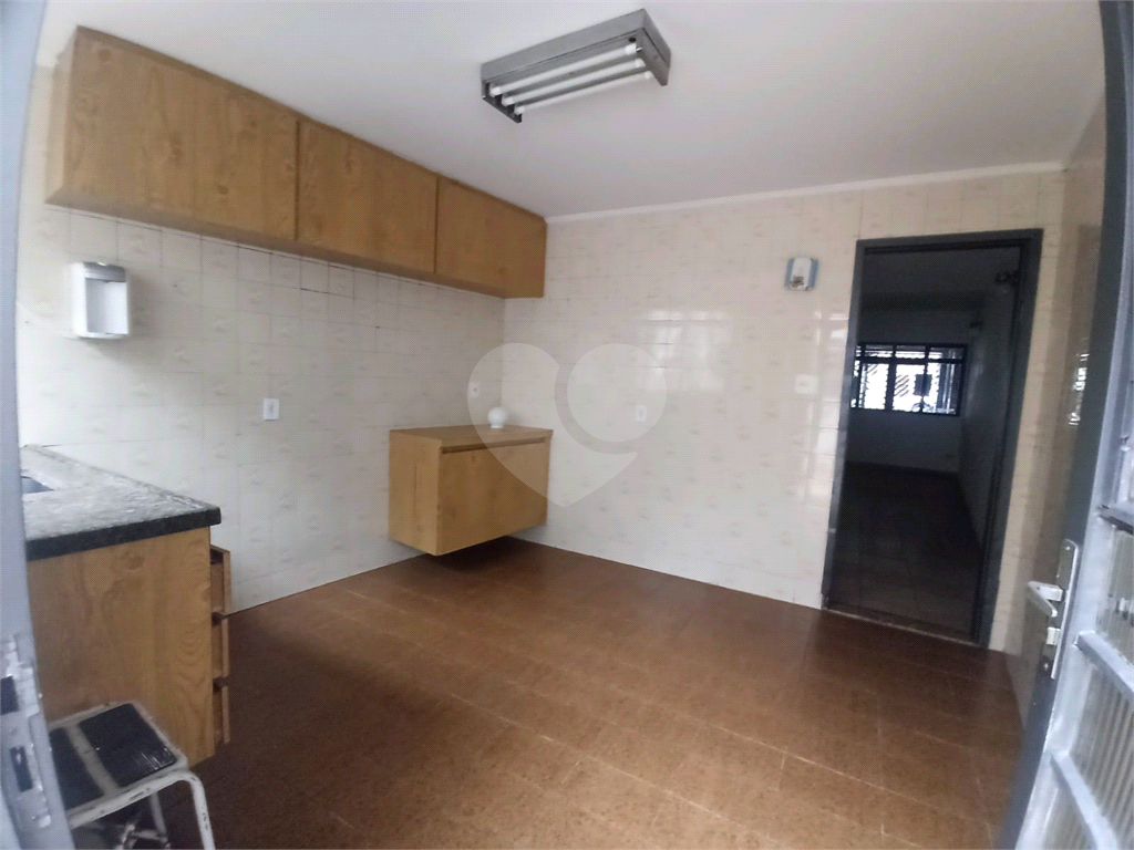 Sobrado, disponível para locação, com 2 dorms, 1 vaga, edícula - Santa Teresinha