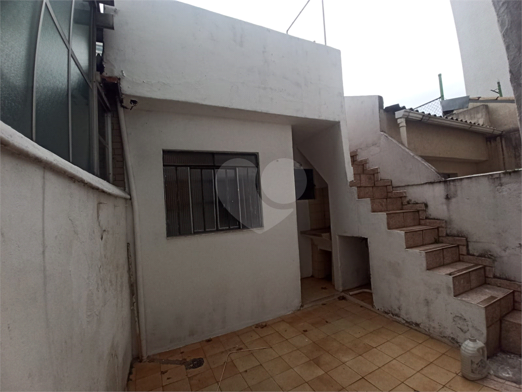 Sobrado, disponível para locação, com 2 dorms, 1 vaga, edícula - Santa Teresinha