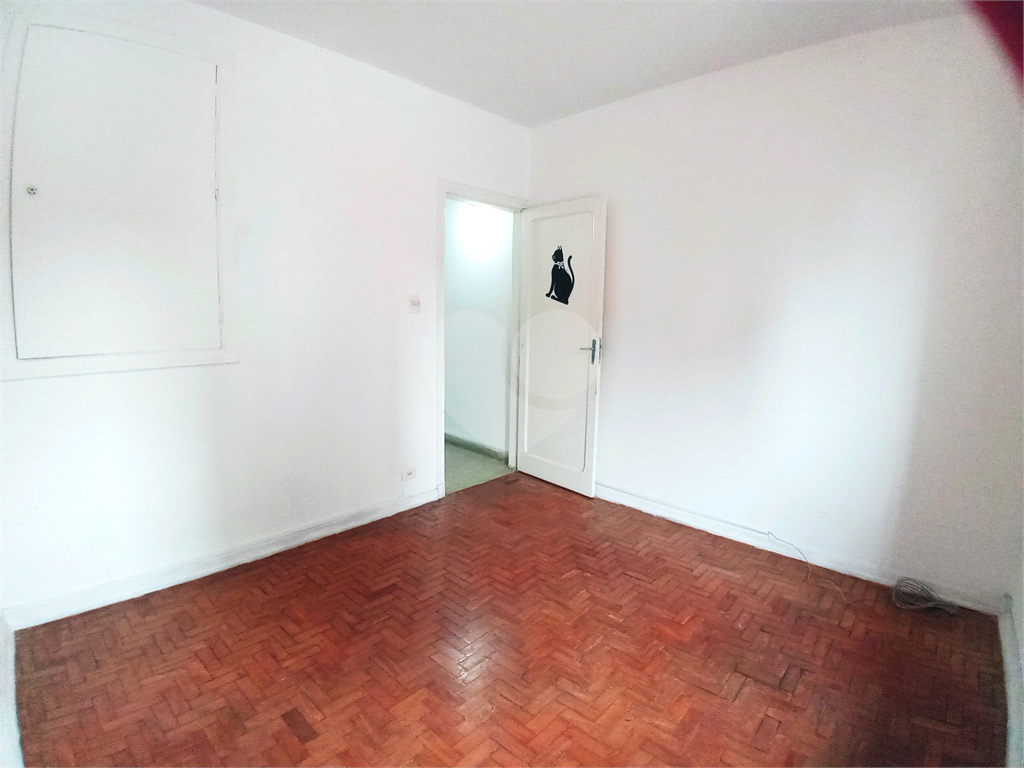 Sobrado, disponível para locação, com 2 dorms, 1 vaga, edícula - Santa Teresinha