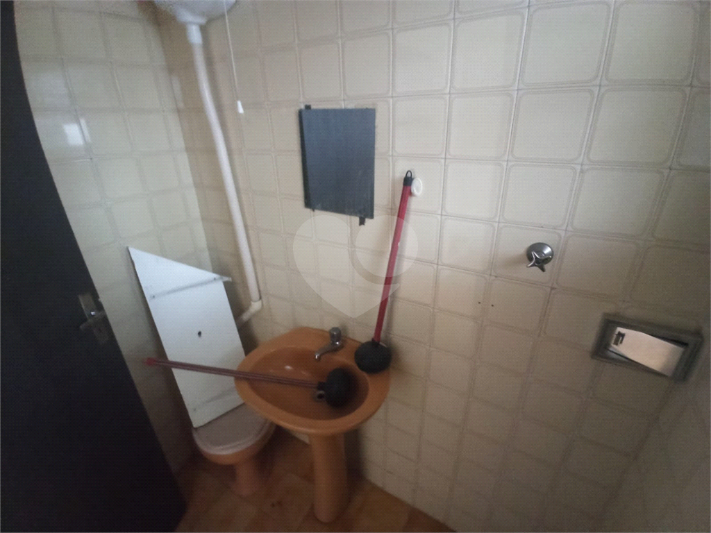 Sobrado, disponível para locação, com 2 dorms, 1 vaga, edícula - Santa Teresinha