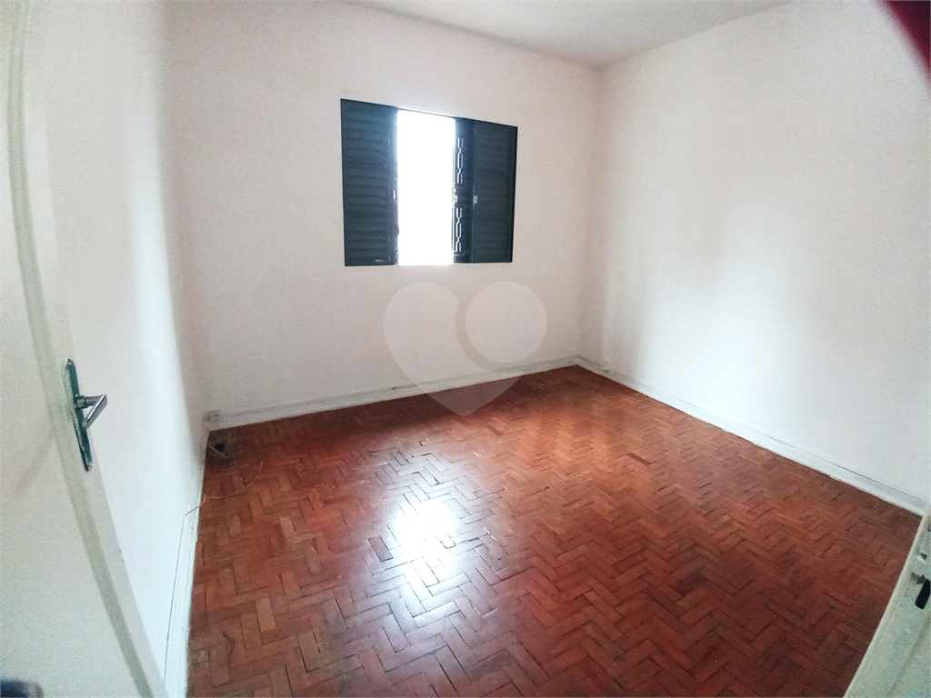 Sobrado, disponível para locação, com 2 dorms, 1 vaga, edícula - Santa Teresinha