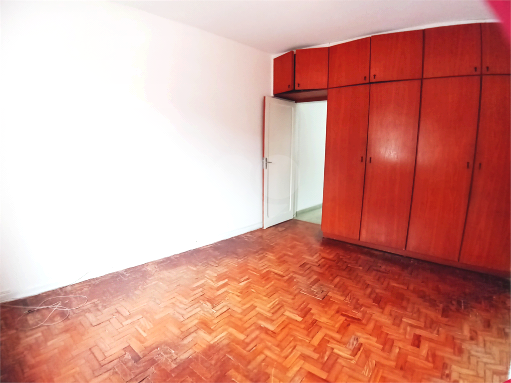 Sobrado, disponível para locação, com 2 dorms, 1 vaga, edícula - Santa Teresinha