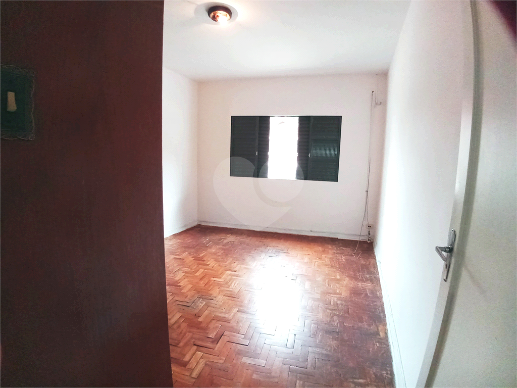 Sobrado, disponível para locação, com 2 dorms, 1 vaga, edícula - Santa Teresinha