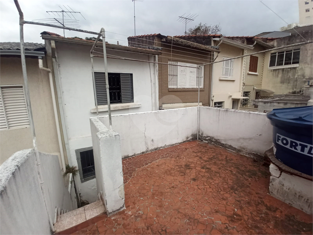 Sobrado, disponível para locação, com 2 dorms, 1 vaga, edícula - Santa Teresinha