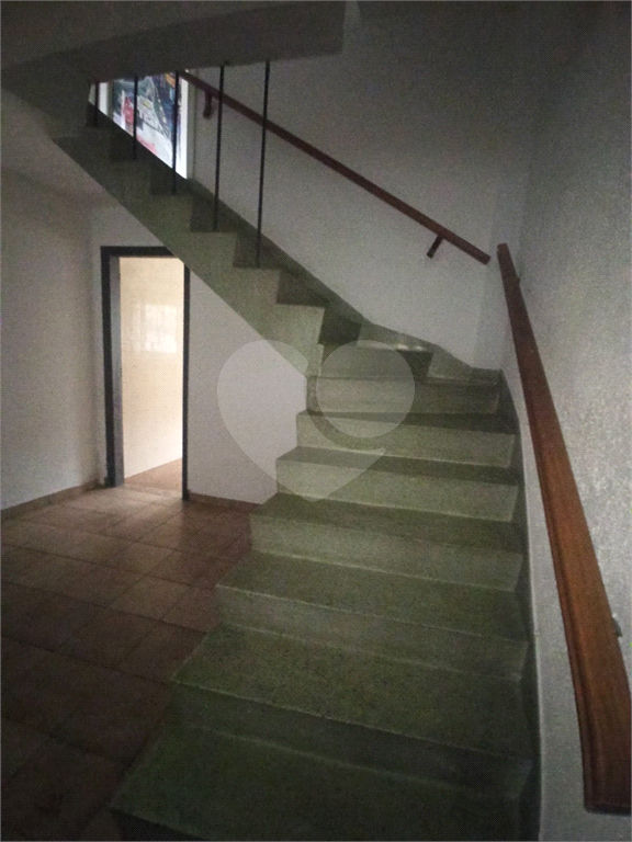 Sobrado, disponível para locação, com 2 dorms, 1 vaga, edícula - Santa Teresinha