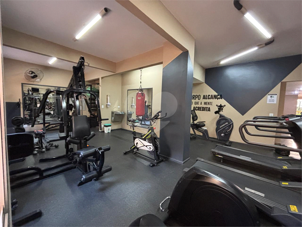 Apartamento andar alto, excelente localização, região da Santa Terezinha em Santana