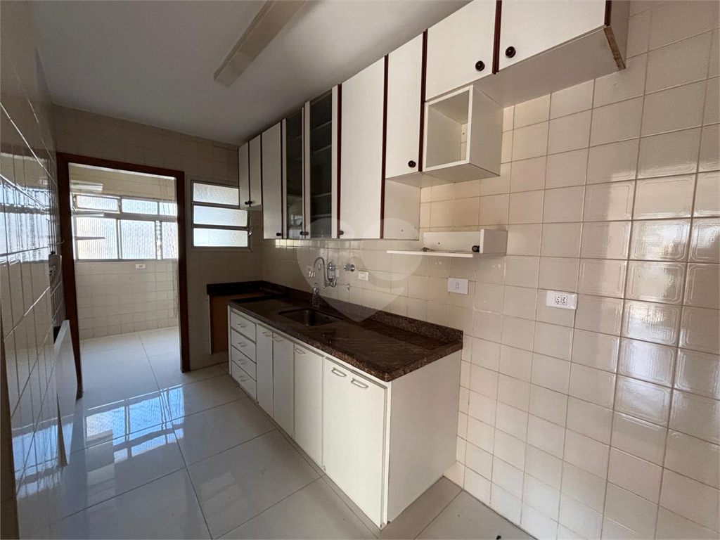 Apartamento andar alto, excelente localização, região da Santa Terezinha em Santana