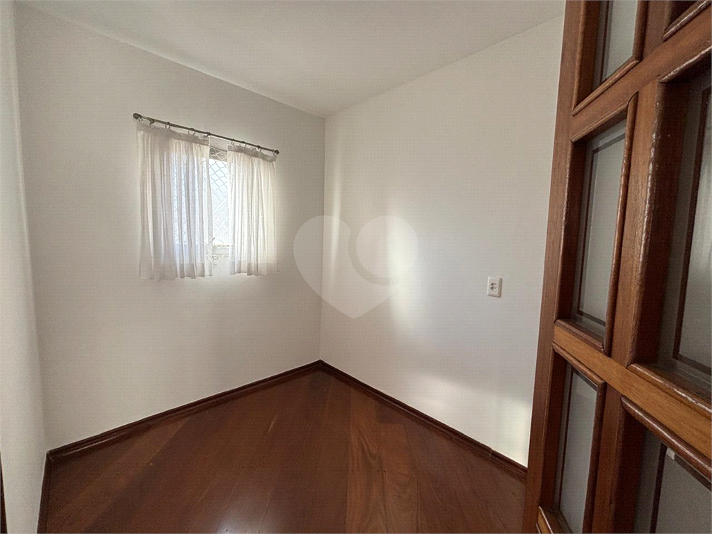 Apartamento andar alto, excelente localização, região da Santa Terezinha em Santana
