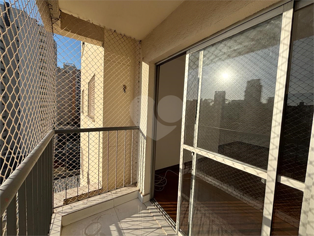 Apartamento andar alto, excelente localização, região da Santa Terezinha em Santana