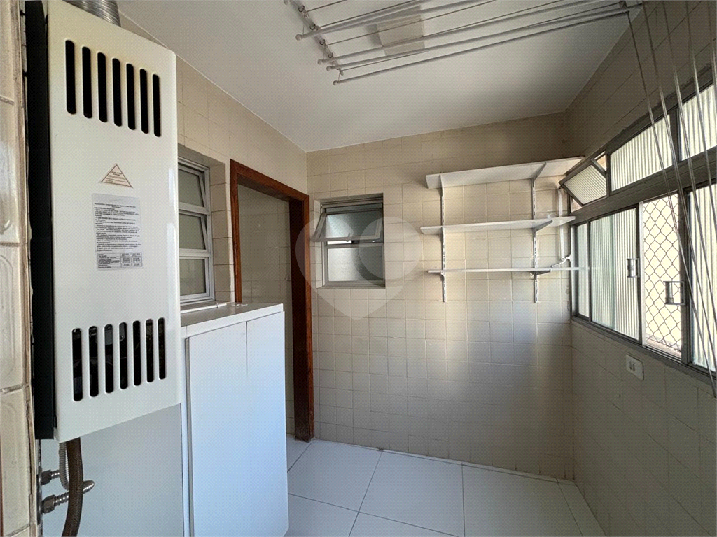 Apartamento andar alto, excelente localização, região da Santa Terezinha em Santana