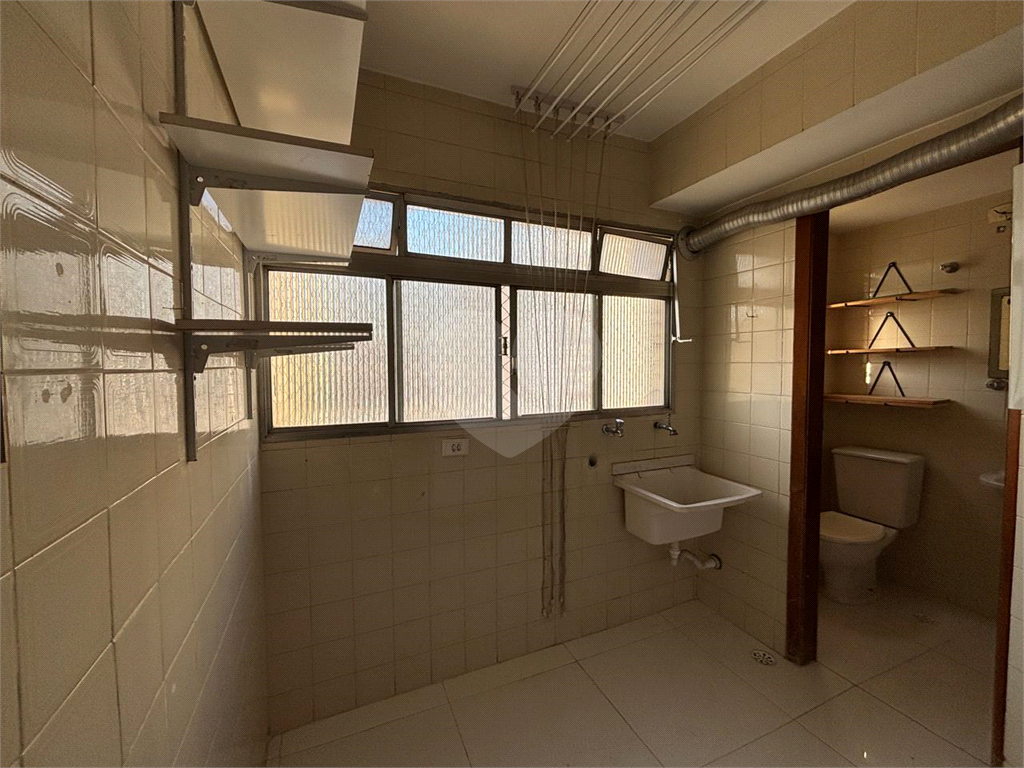 Apartamento andar alto, excelente localização, região da Santa Terezinha em Santana