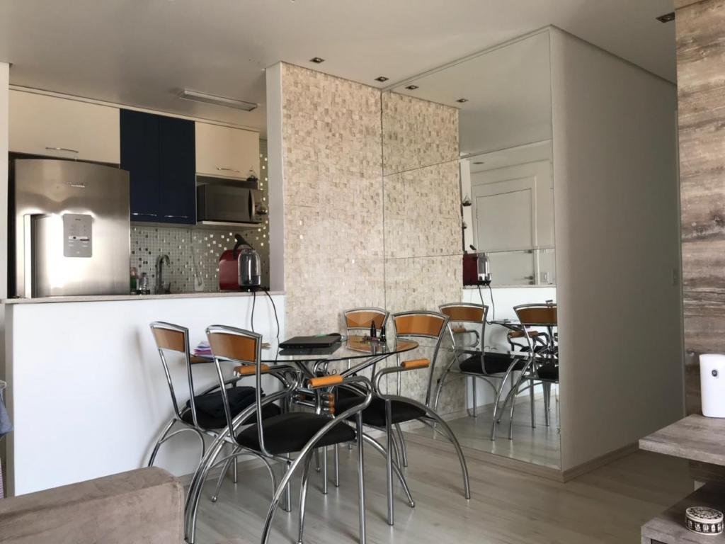 APARTAMENTO em VILA VENDITTI