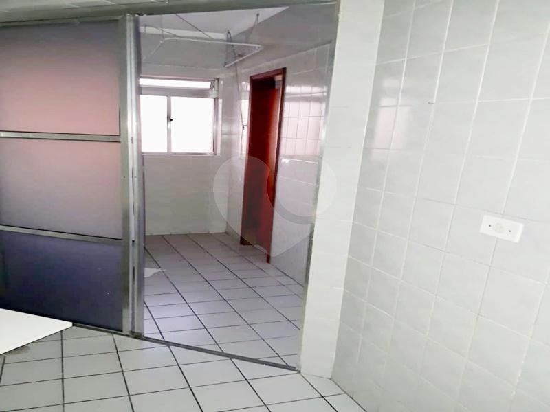 Apartamento à venda com 2 quartos, 62m² - Foto 12