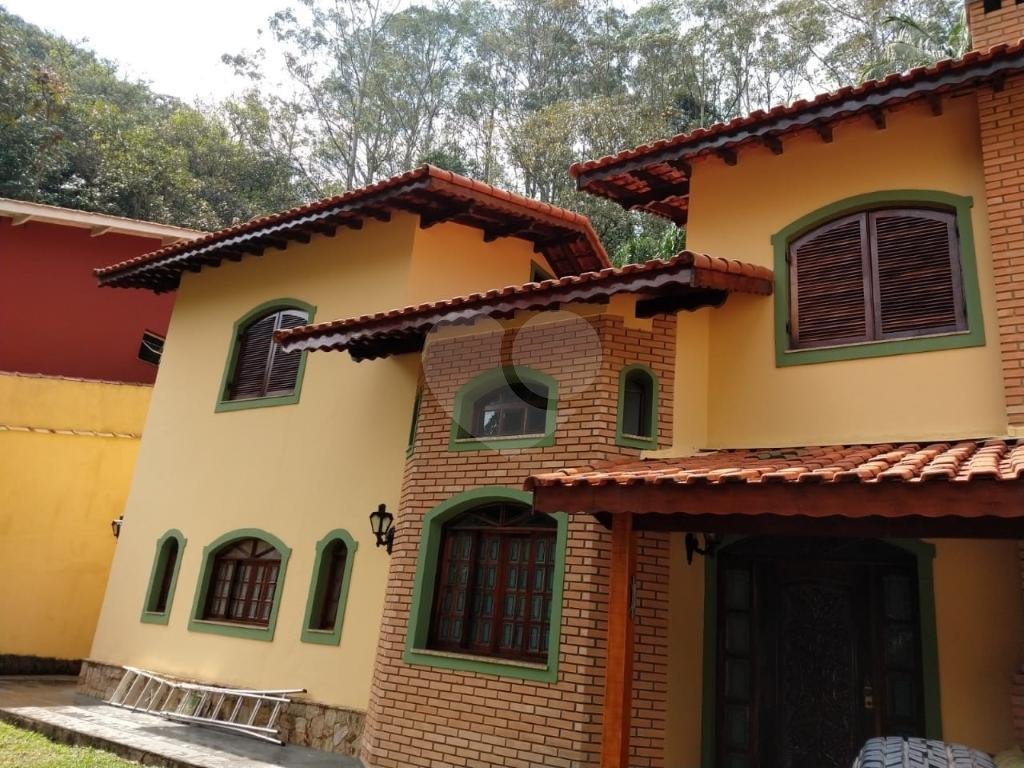 Casa de Condomínio à venda com 4 quartos, 292m² - Foto 2