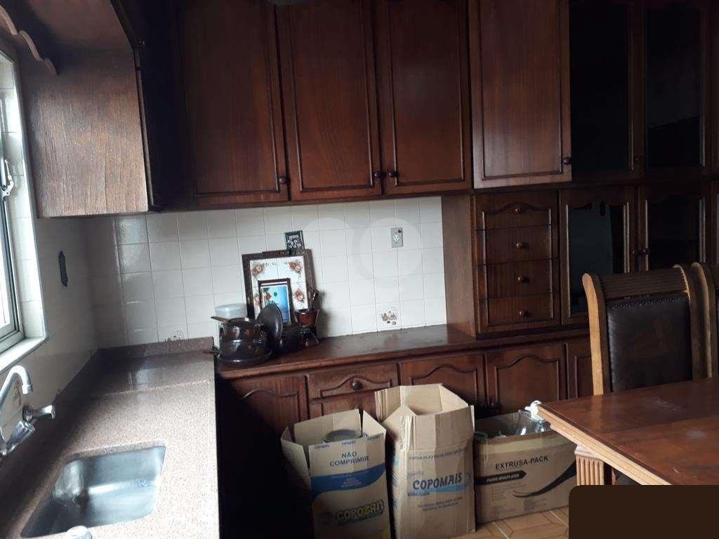 Ótimo prédio no Parque Novo Mundo comercial e ou residencial com 3 andares.