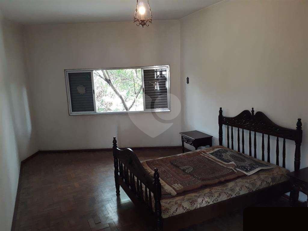 Ótimo prédio no Parque Novo Mundo comercial e ou residencial com 3 andares.