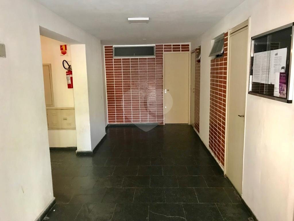 Apartamento à venda com 2 quartos, 64m² - Foto 20