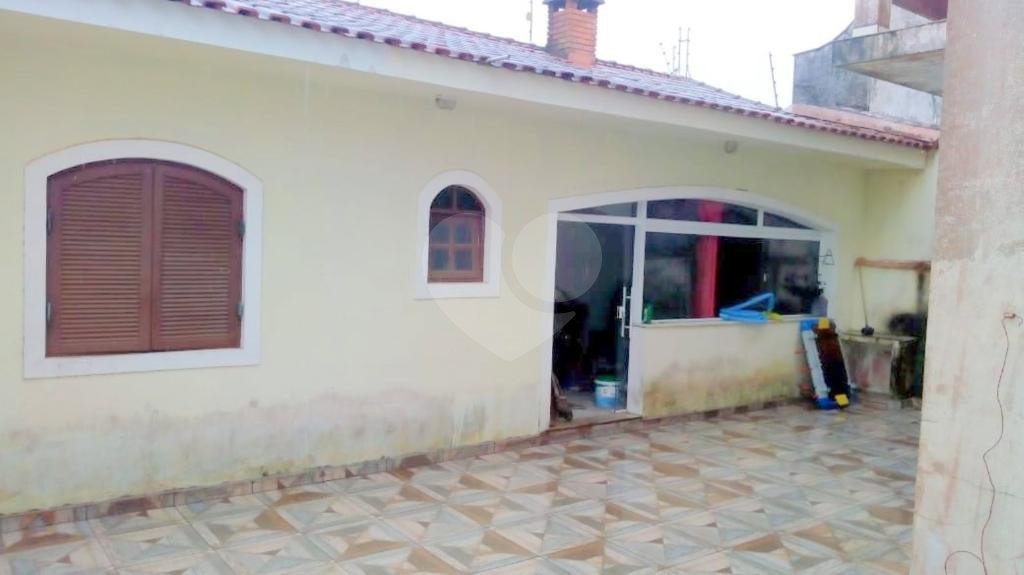 Lindo Sobrado com Edícula para a Venda