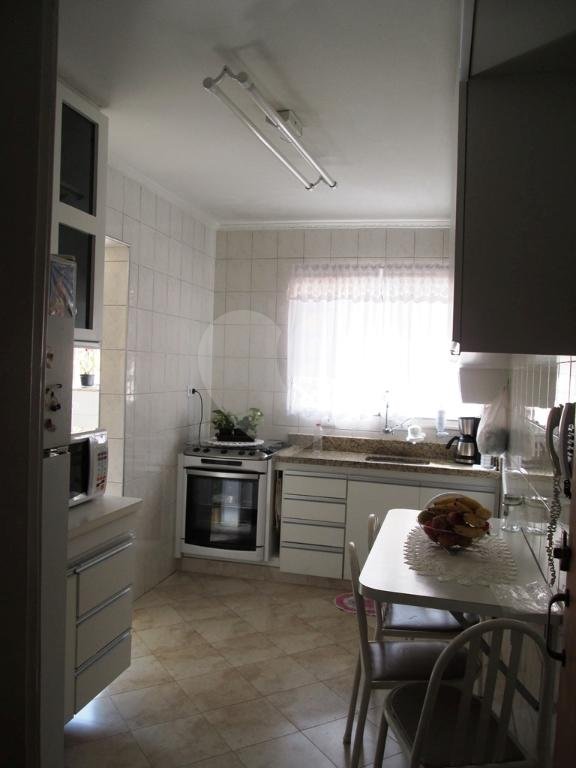 Apartamento à venda com 3 quartos, 75m² - Foto 19