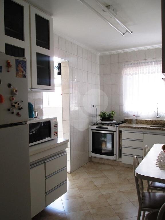 Apartamento à venda com 3 quartos, 75m² - Foto 18