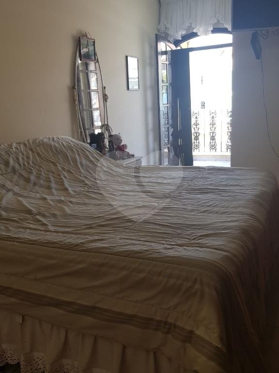 Sobrado à venda com 3 quartos, 159m² - Foto 1