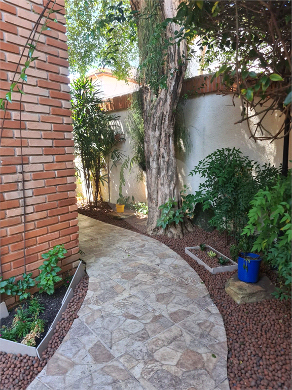 Casa com 3 dorm, 2 suítes, área gourmet, 4 vagas na Mooca