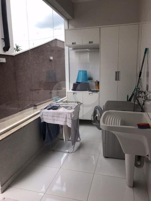 Belíssimo sobrado, isolado em condomínio fechado - Bragança Paulista - Estuda Permuta