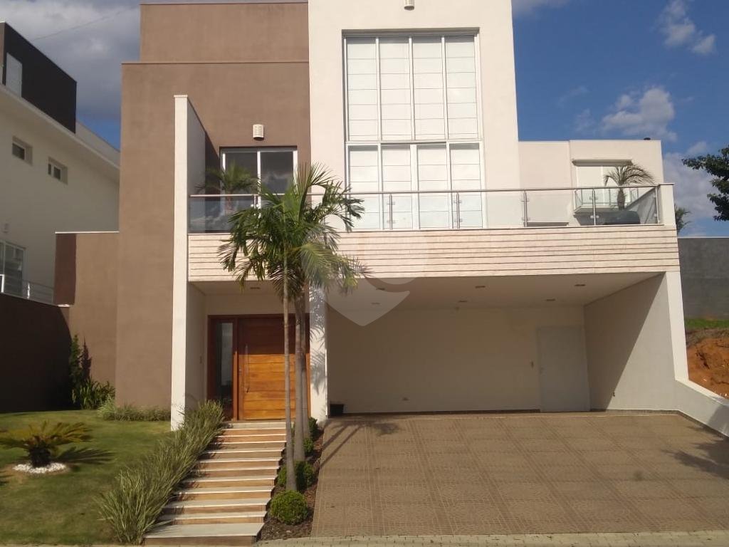 Belíssimo sobrado, isolado em condomínio fechado - Bragança Paulista - Estuda Permuta