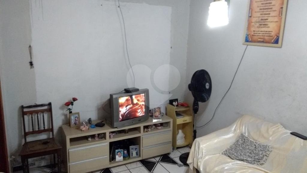 Ótima Casa térrea na Vila Dom Pedro com 2 casas