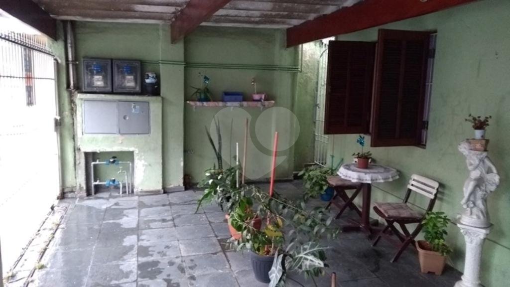 Ótima Casa térrea na Vila Dom Pedro com 2 casas